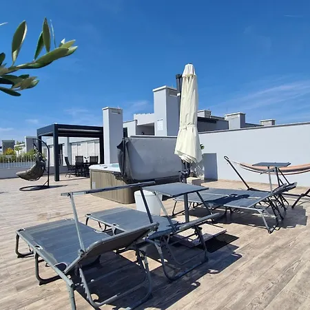Sunset Penthouse With Spectacular View And Jacuzzi Apartment